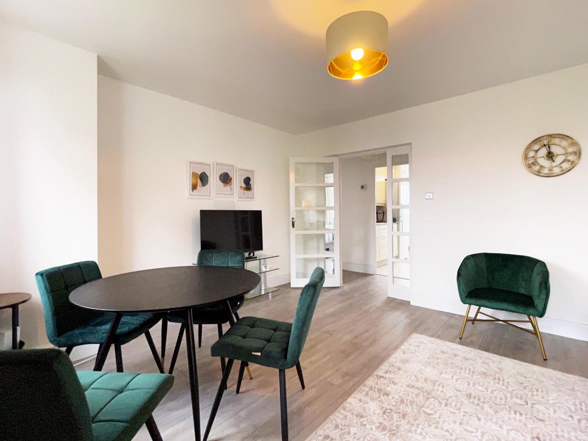 Apartamento Sofia Place In Vauxhall - 3 Double Beds, 1 Sofa Bed, Spacious